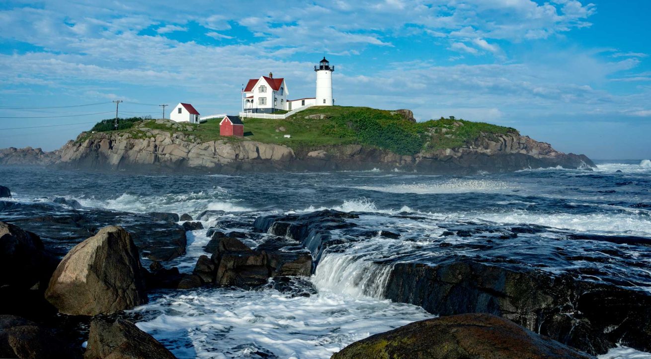 Nubble-Lighthouse_Cape-Neddick_Maine